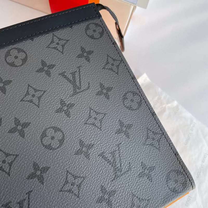 The Franco Shops - Louis Vuittons - 12023
