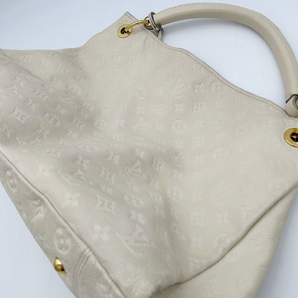 Louis Vuitton | Bags | Lv Artsy Cream Bag LA16922