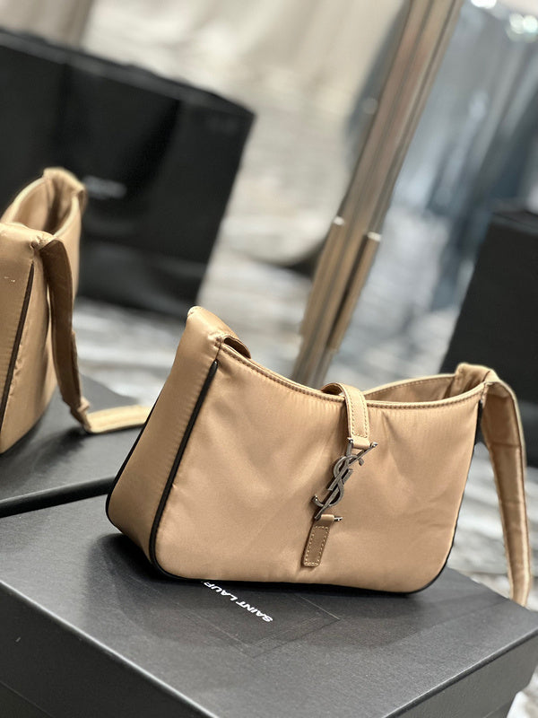 Franco Shops - Yves Saint Laurent - Bags - 162