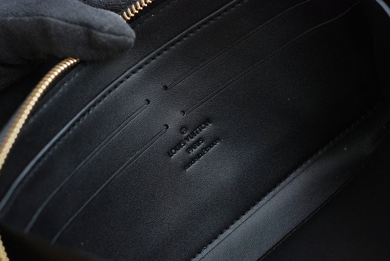 Franco Shops - Louis Vuittons - 9408