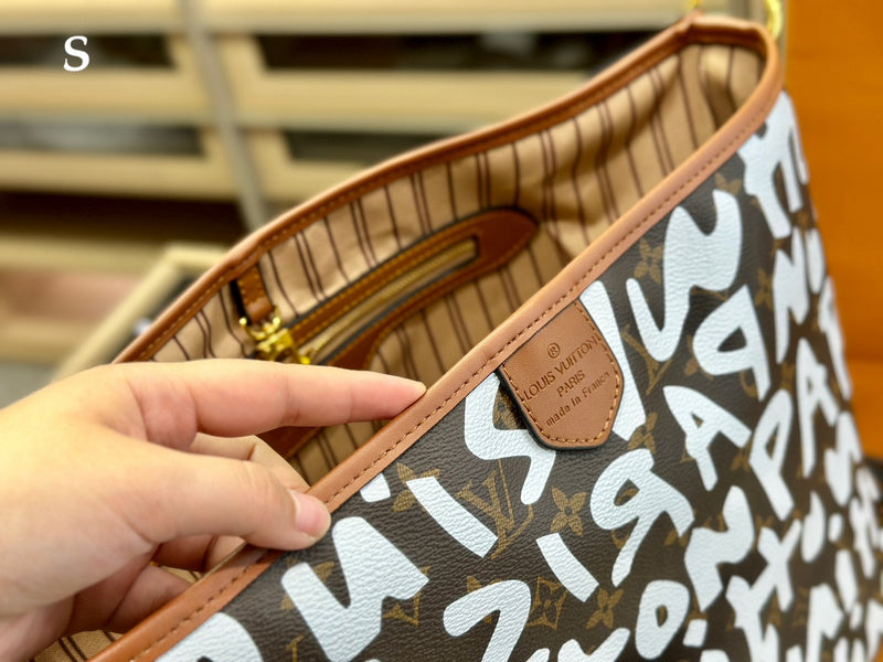 Franco Shops - Louis Vuittons - 15055