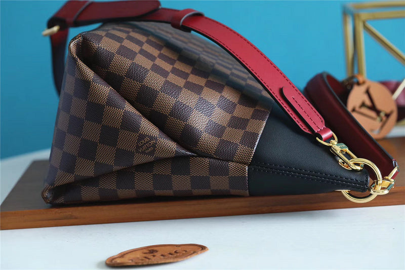 The Franco Shops - Louis Vuittons - 7713