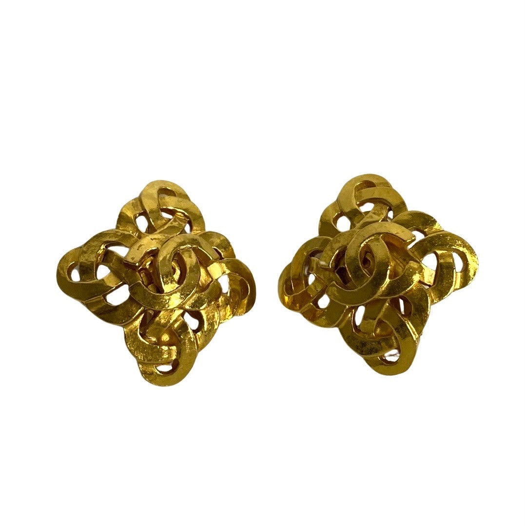 CHANEL Earring Gold Plated gold