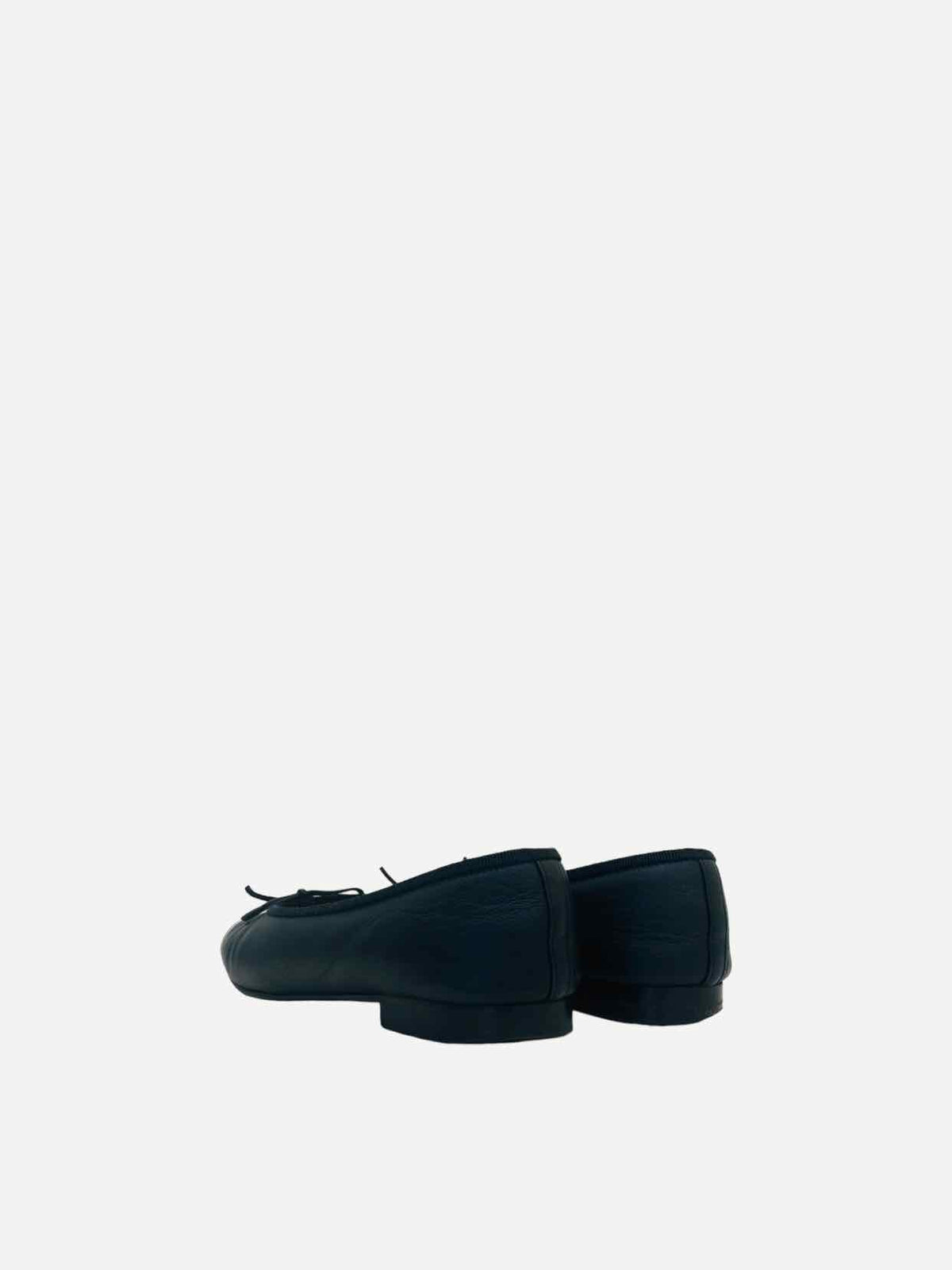 CHANEL CC Black & Silver Size EU 36 Ballet Flats