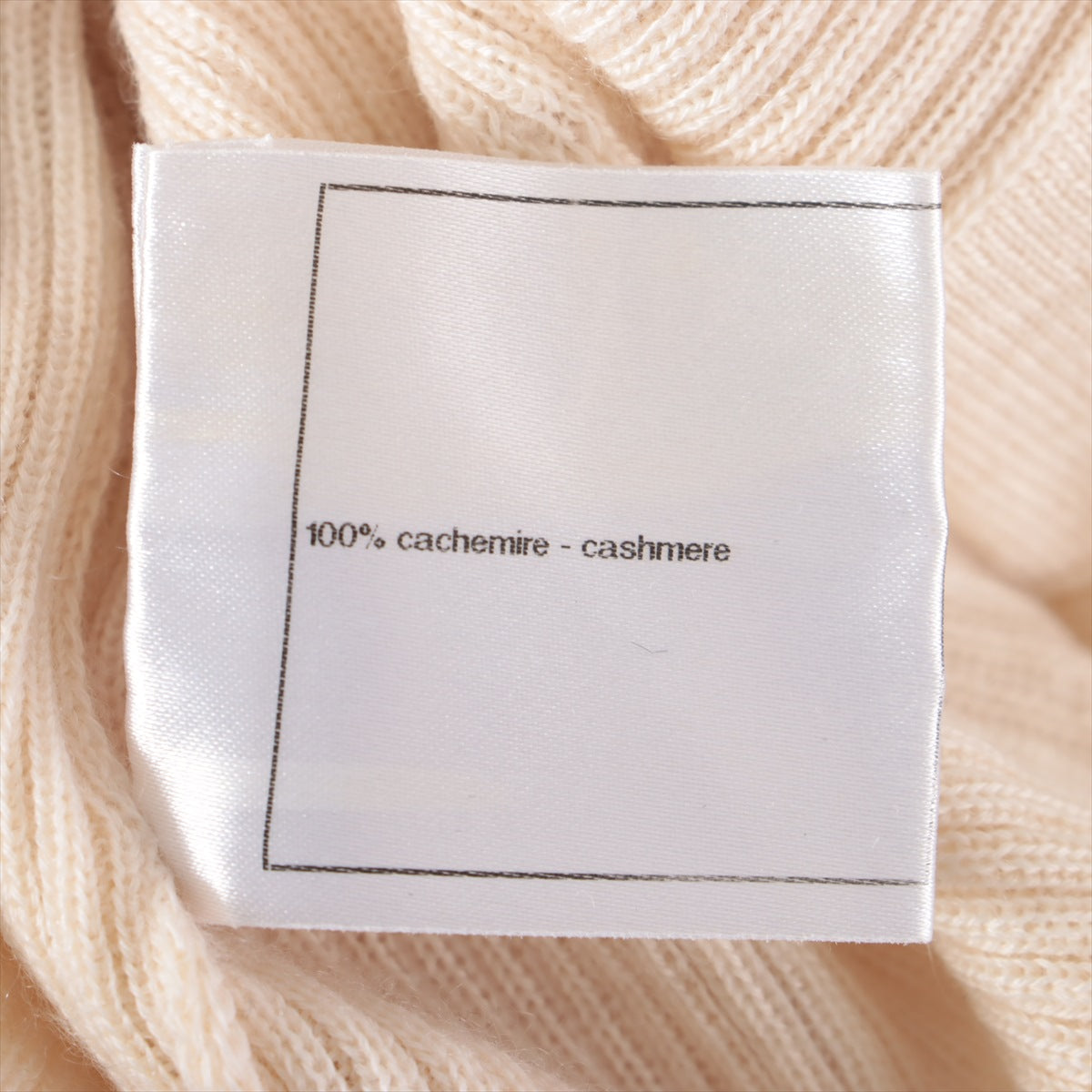 Chanel Coconut Button 11 Years Casimir Hynecknit 36 Beige P39