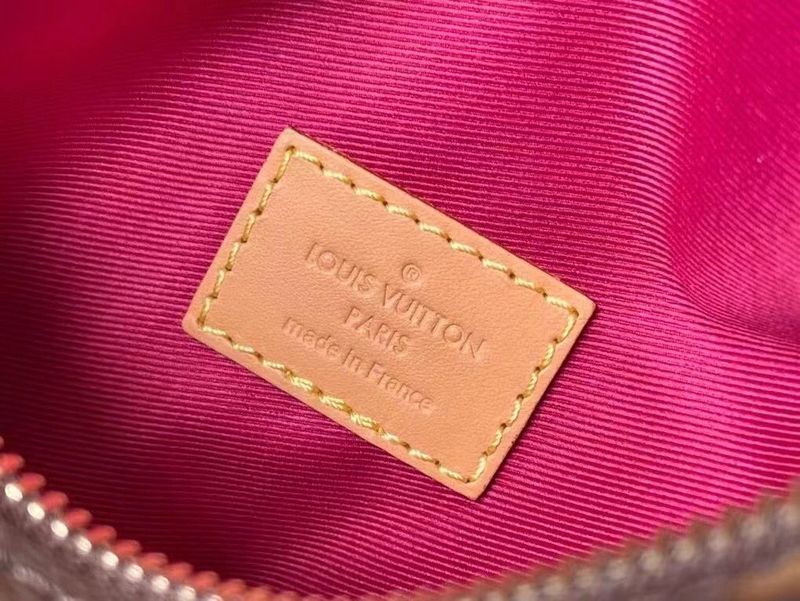 Franco Shops- Louis Vuittons - 15932