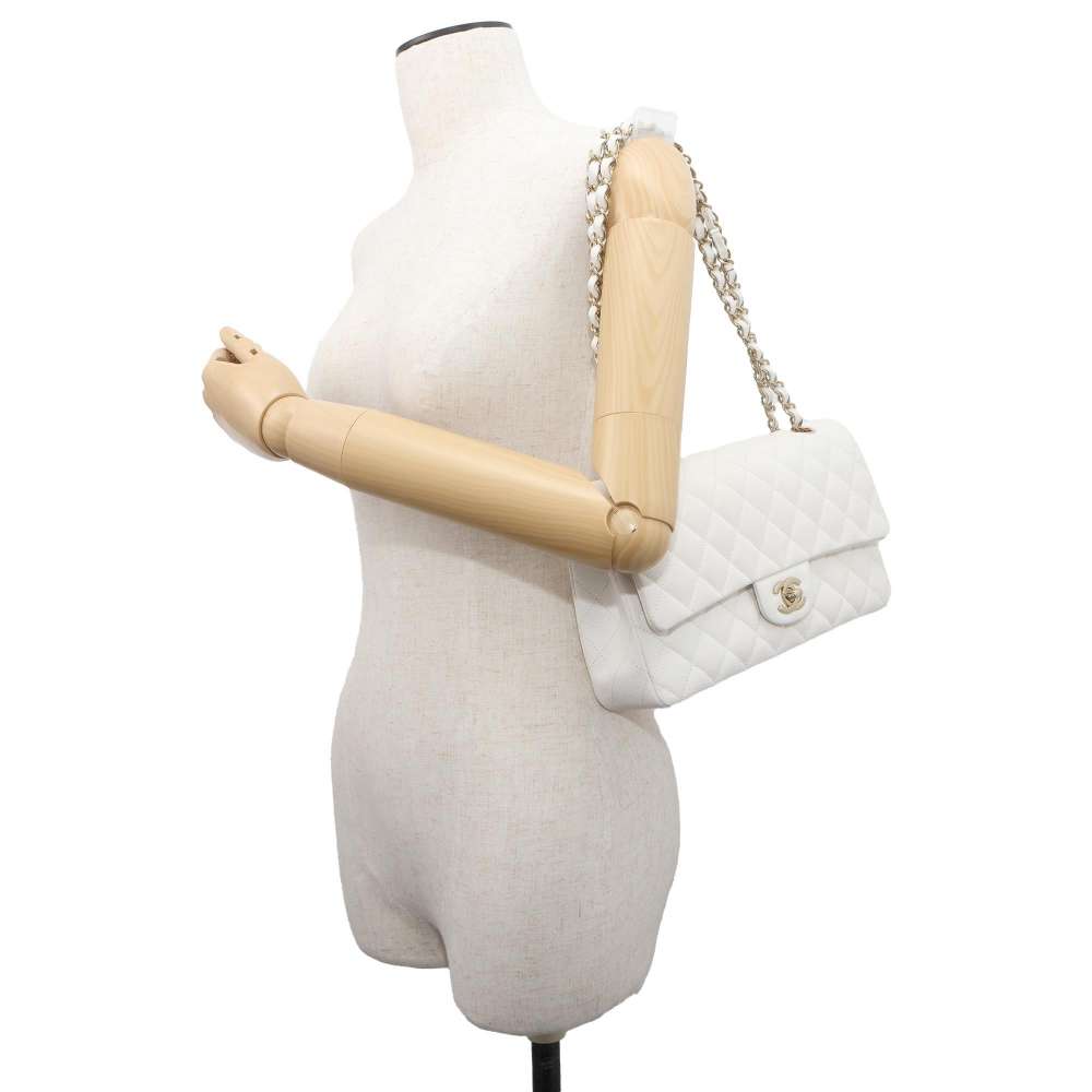 Chanel Matelasse ChainShoulder Bag White A01112 Caviar Leather Size 25