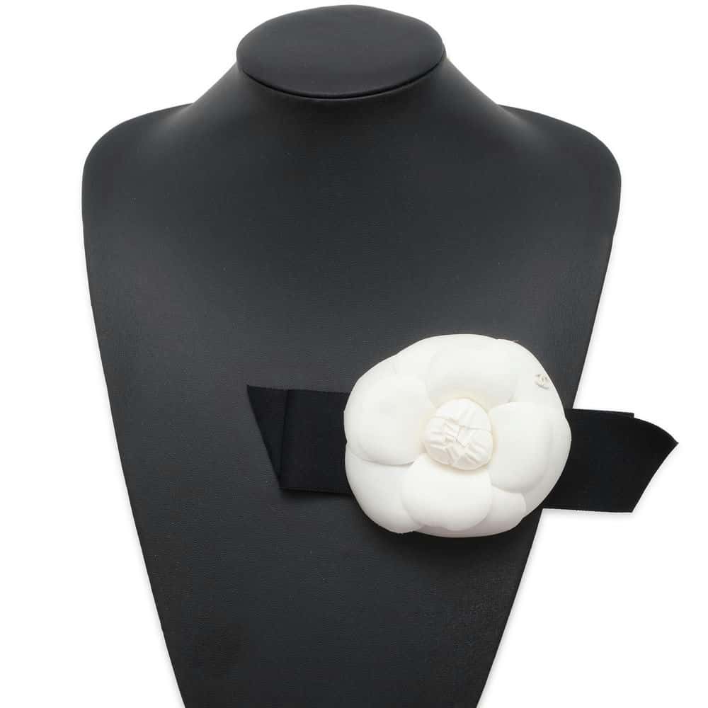 CHANEL Camellia Ribbon Brooch White/Black AA9146 Nylon Satin