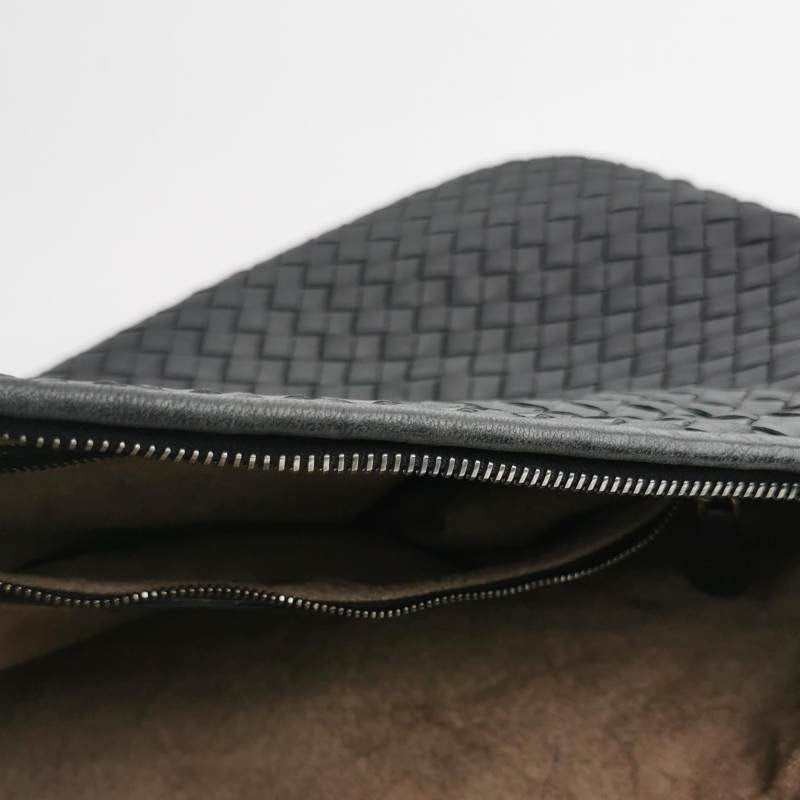 Bottega Veneta Intrecciato Hobo Bag Medium Black Lambskin leather 47cm