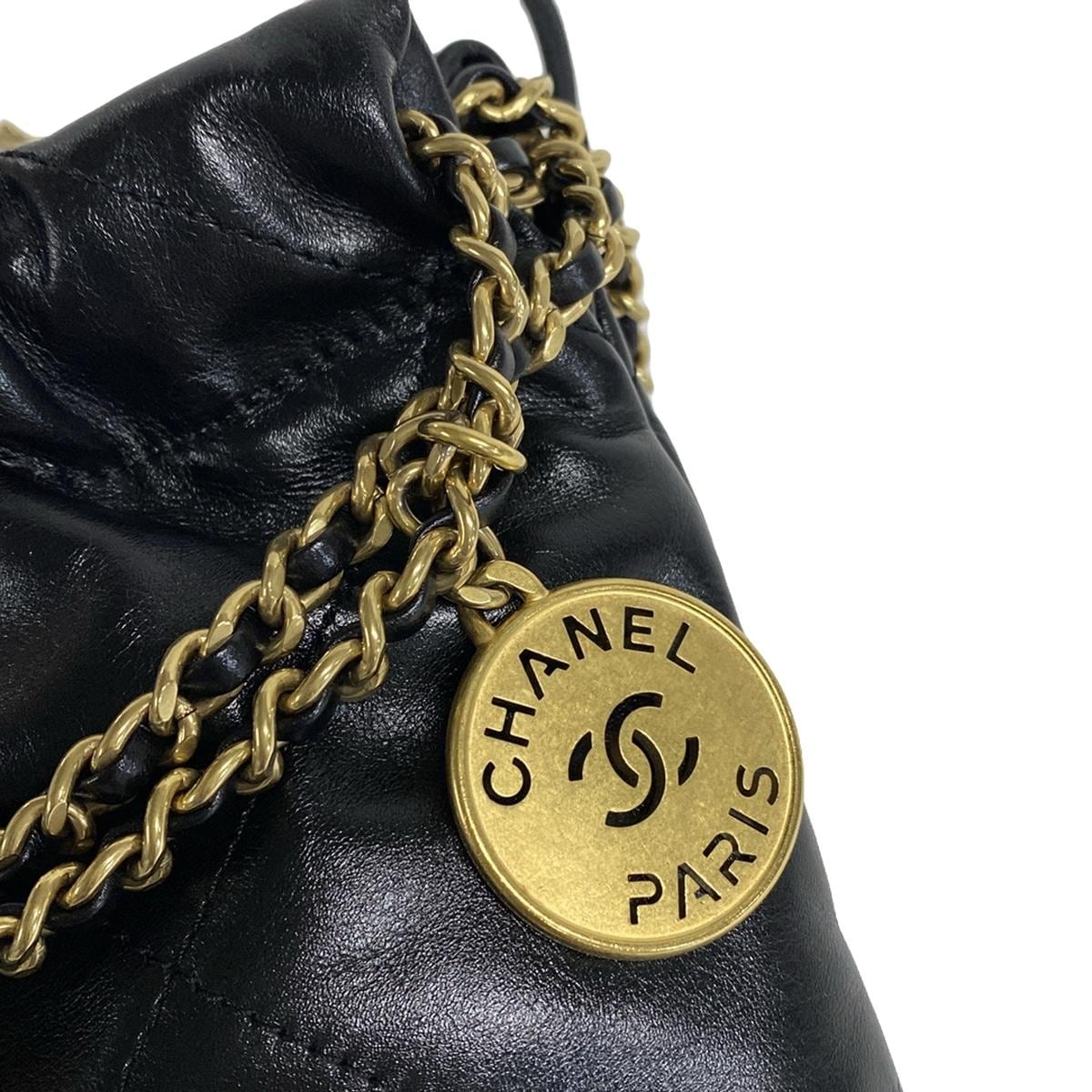 Chanel 22 Mini Black