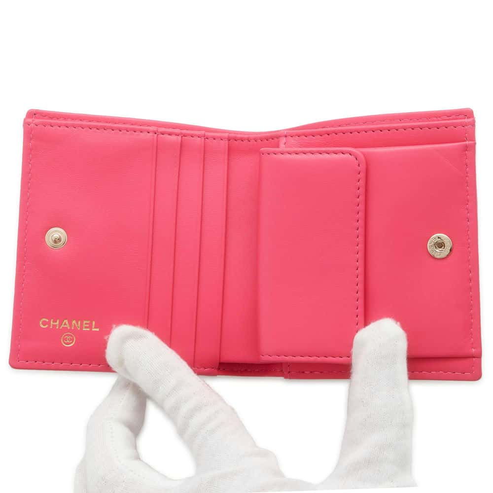 Chanel Matelasse CC Logo Bifold Wallet White/Pink AP3185 Caviar Leather