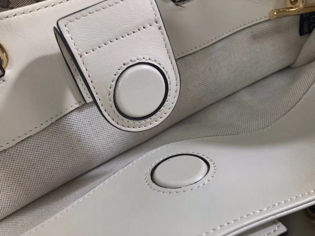 GC104 Size 13.78x10.63x4.72 inch