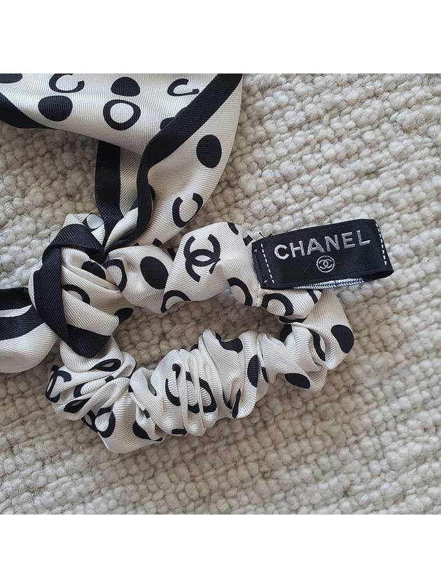 Hair Accessory Silk Twill Ivory Black Chanel