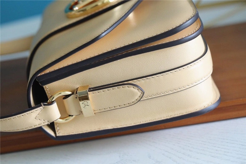 The Franco Shops - Louis Vuittons - 7651