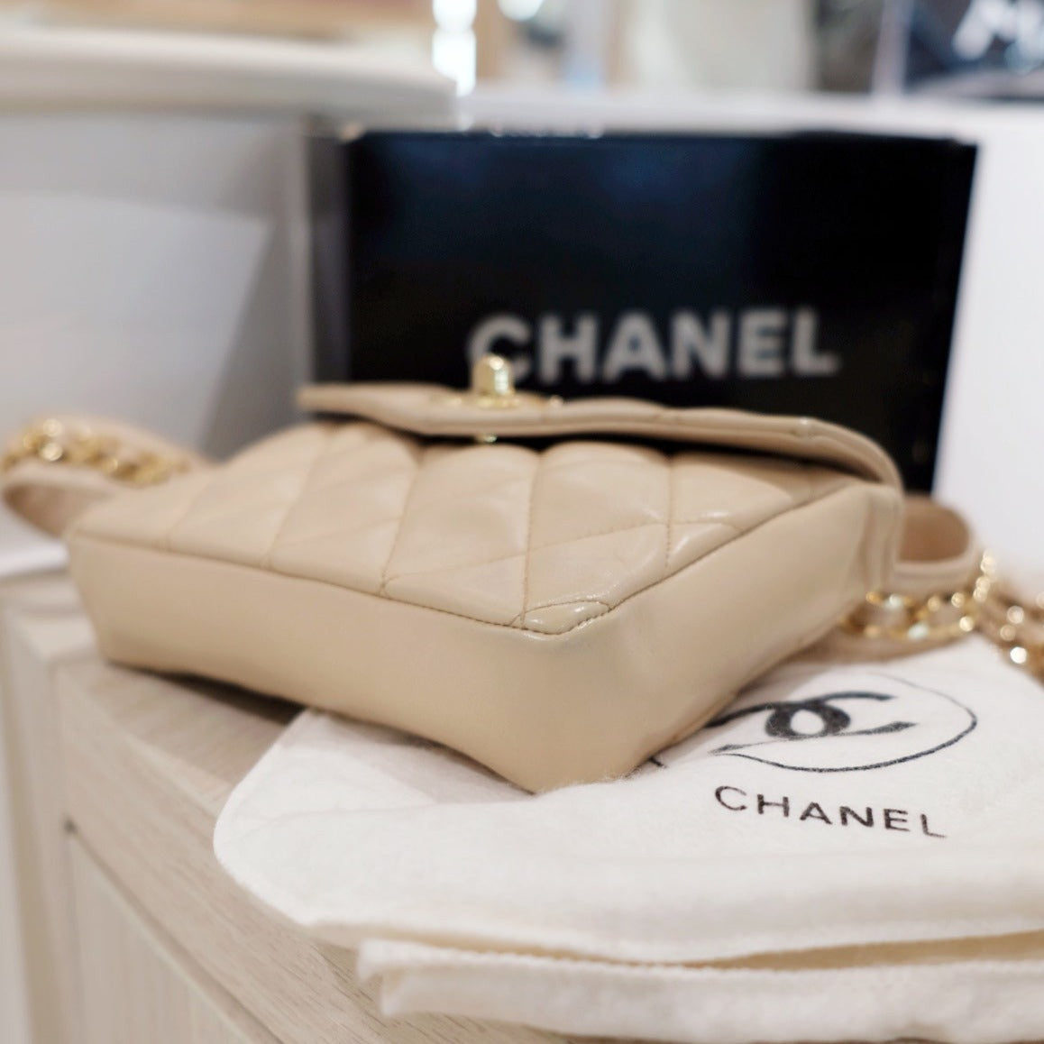 Chanel vintage quilted sheepskin CC belt bag+chain
