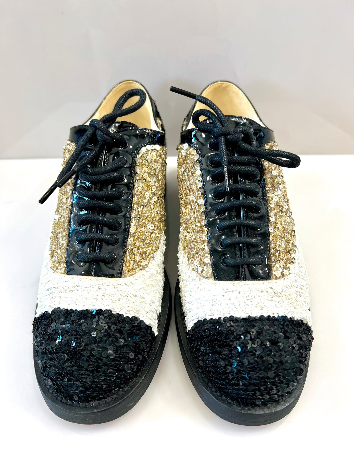 CHANEL INTERLOCKING CC LOGO SEQUIN EMBELLISHED OXFORDS