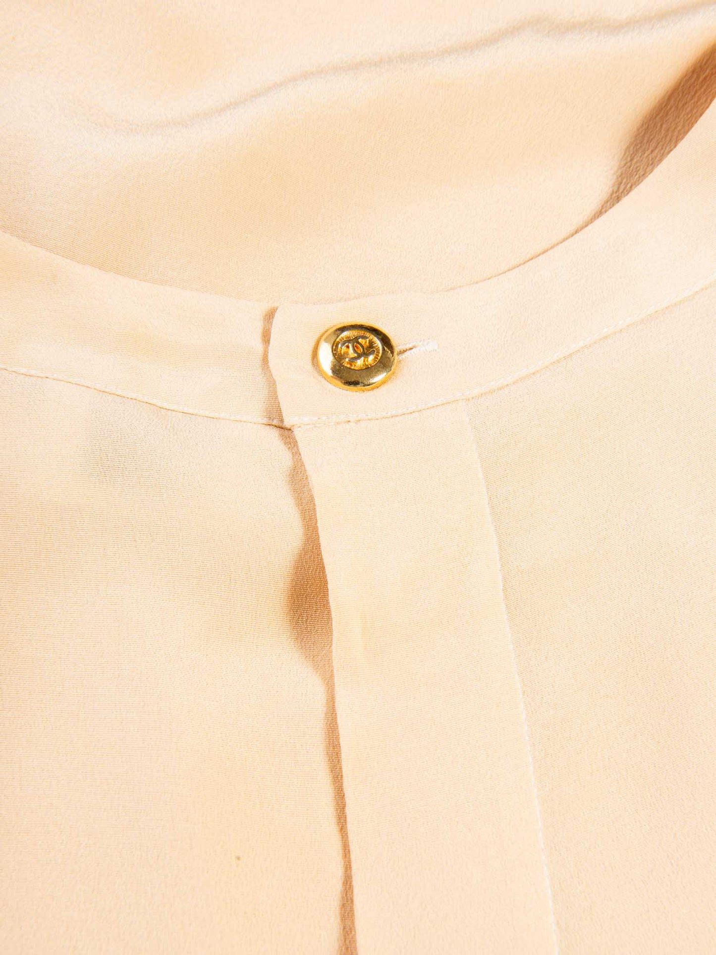 Chanel Vintage CC Logo Pleated Slik Blouse Beige Gold
