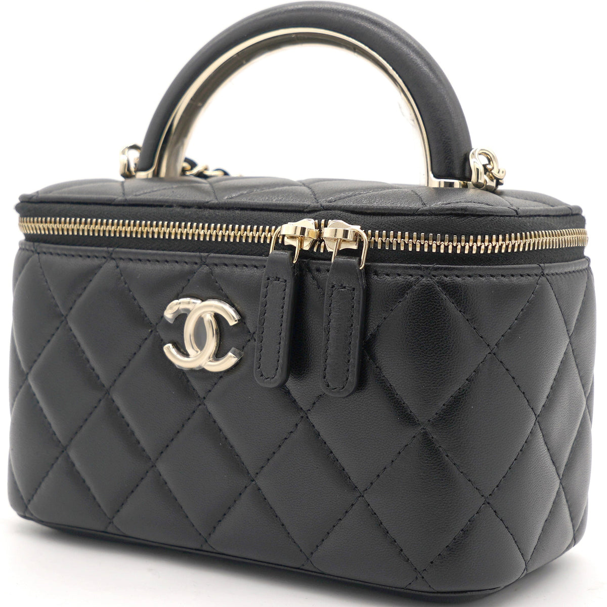 Lambskin Quilted Small Top Handle Vanity Case With Chain Black