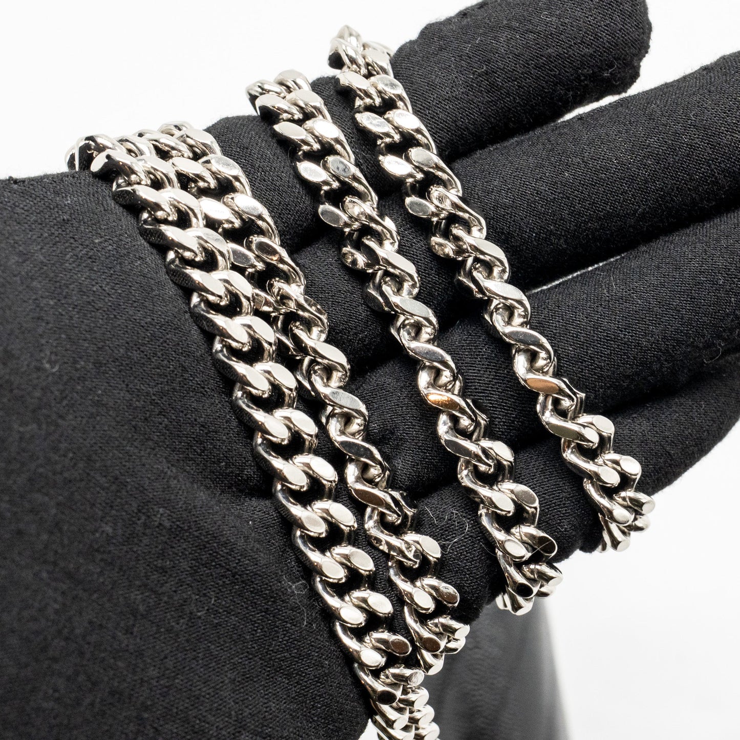 Saint Laurent/YSL Envelope Chain Wallet Calfskin Black SHW
