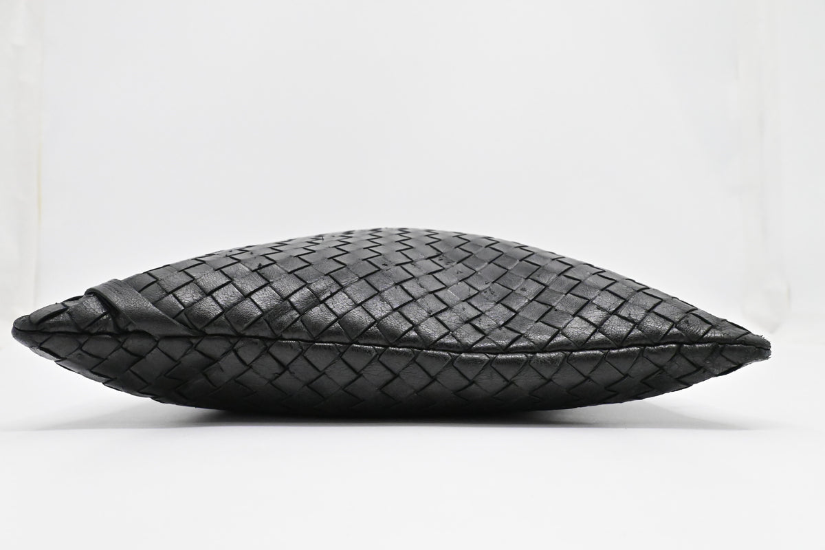 Bottega Veneta Pouch in Black Intrecciato Leather