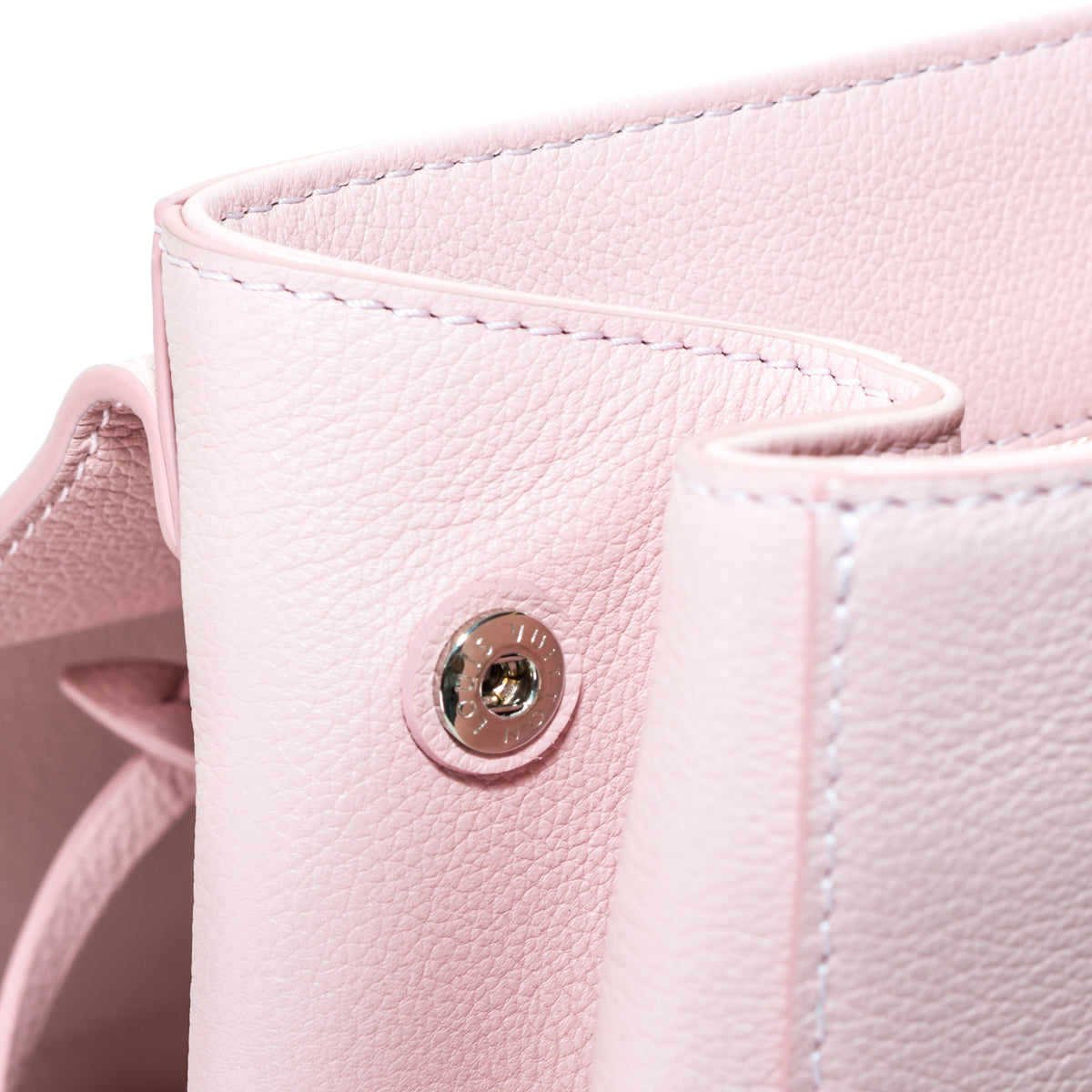 Louis-Vuitton Lock Me II in Rose Ballerine