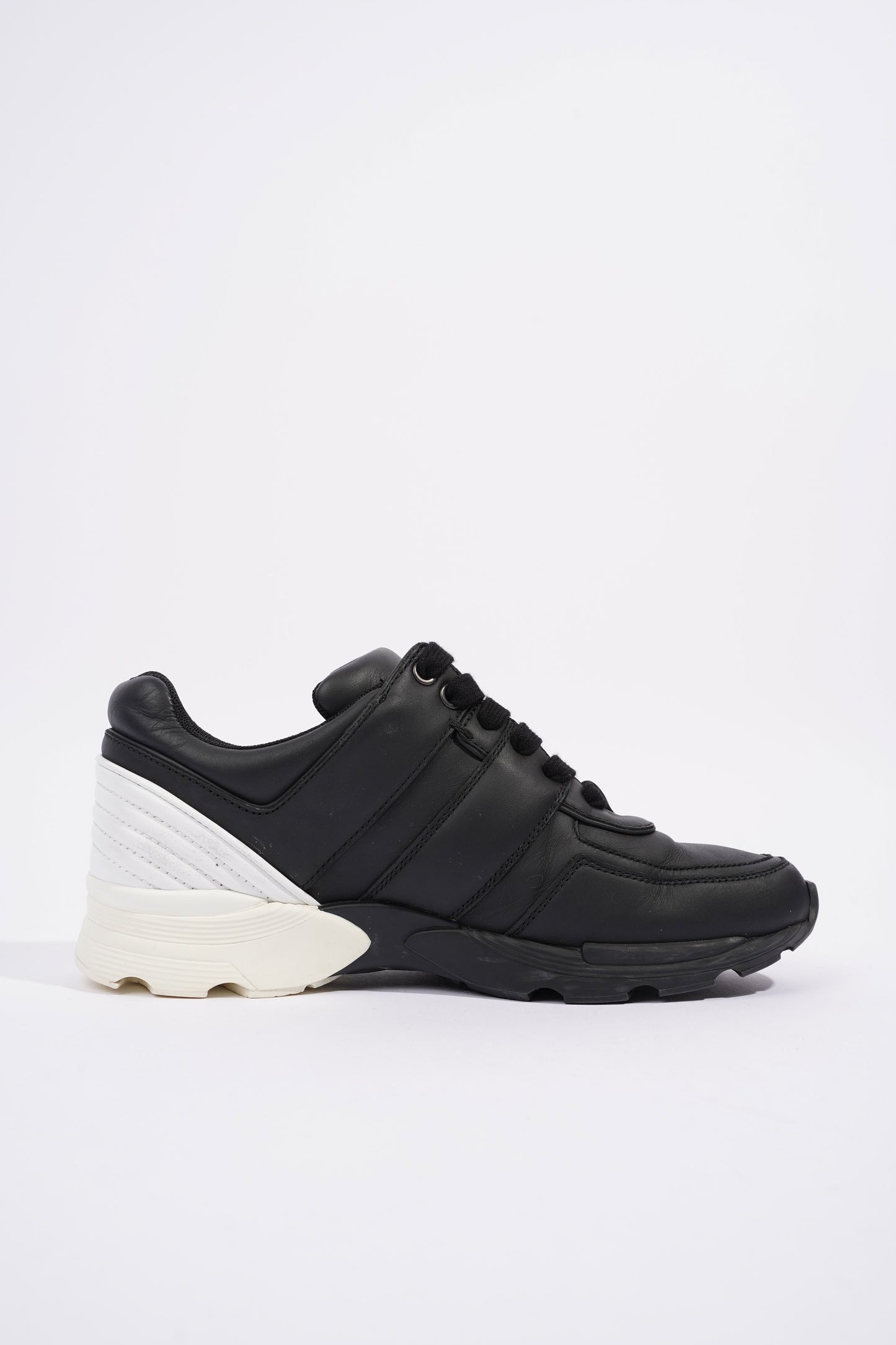 Chanel CC Logo Sneaker Black White Leather EU 37 UK 4