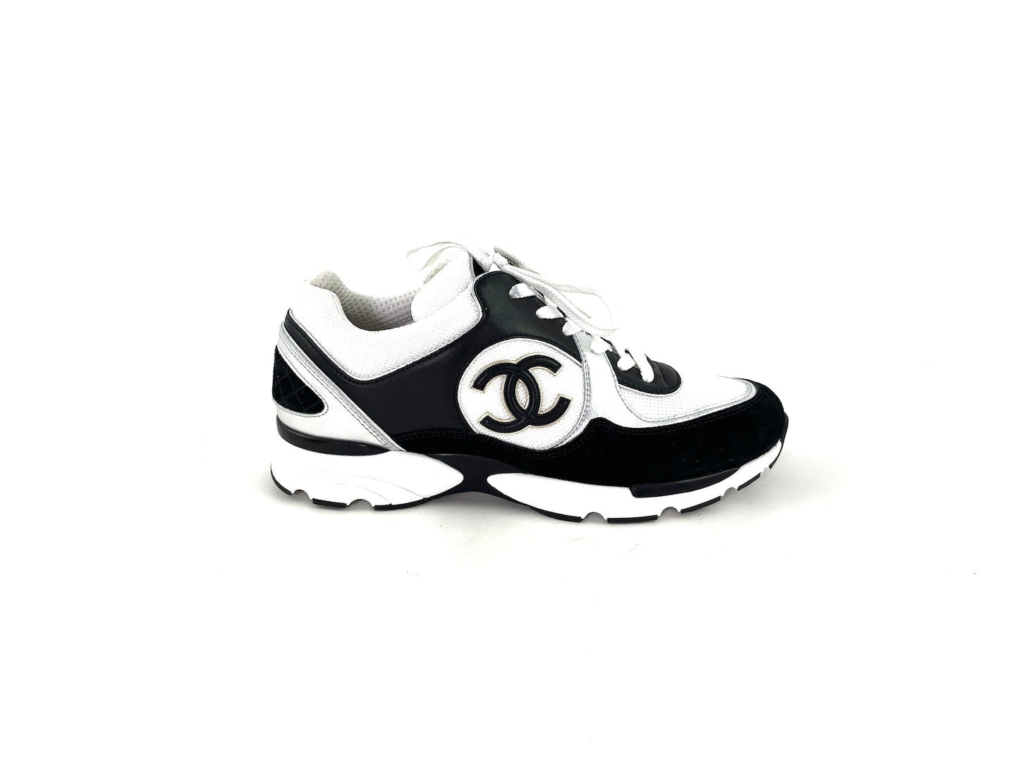 CHANEL 23C White Black Interlocking CC Sneakers 40.5
