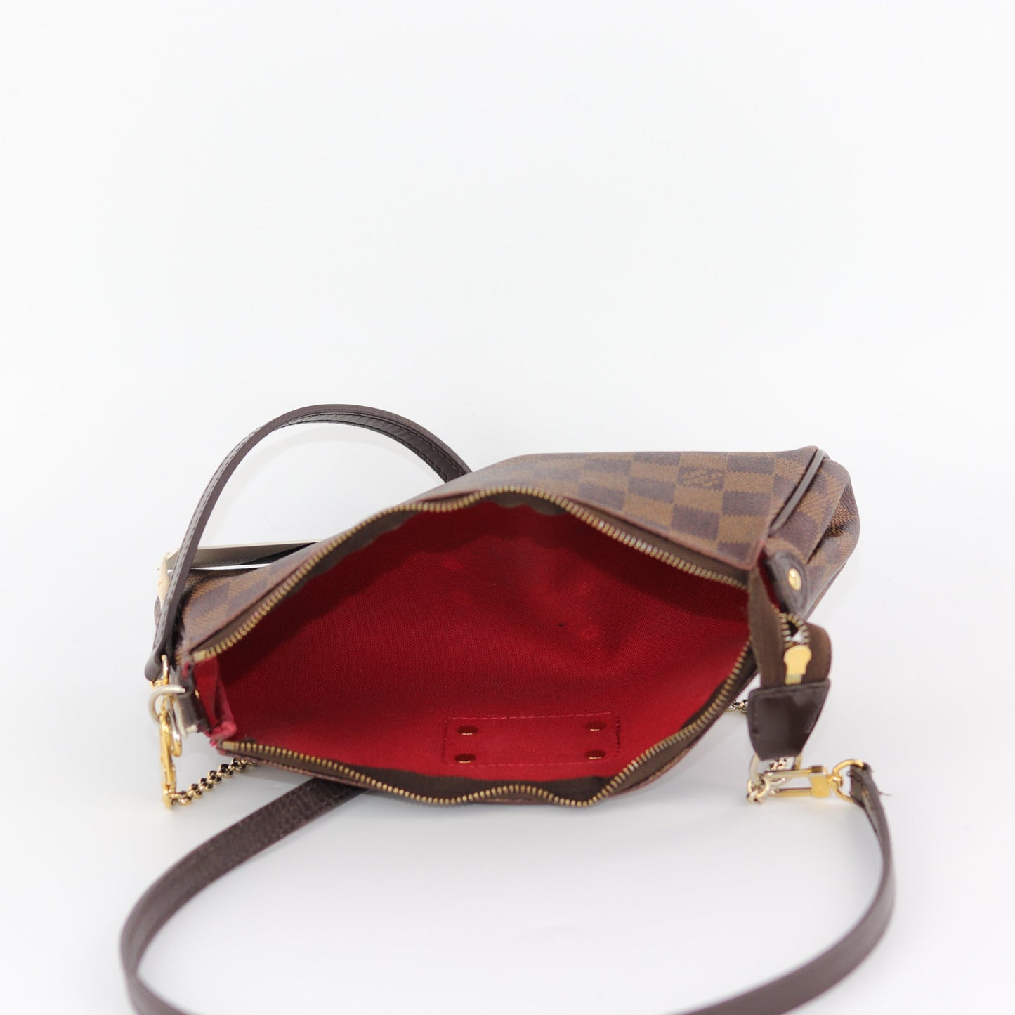 Louis-Vuitton Eva Bag in Damier Ebene with strap