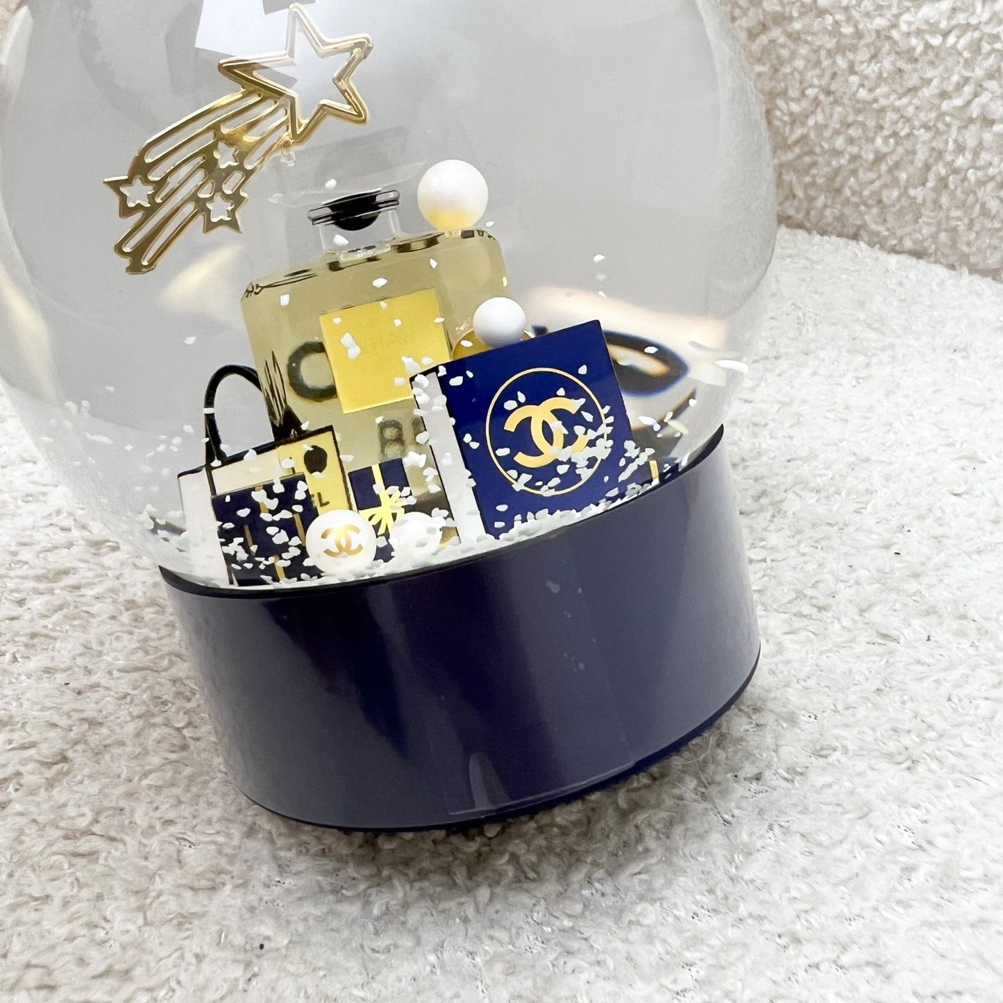 Chanel 2025 VIP Gift No.5 Perfume Snow Globe