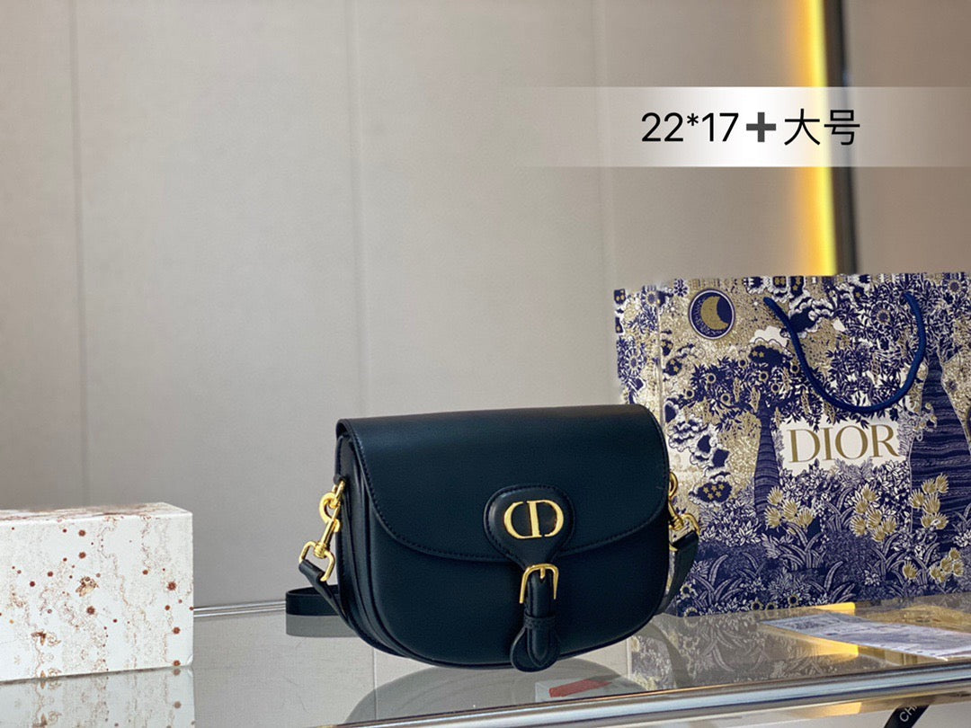 DR259 Small/Medium Dior Bobby Bag