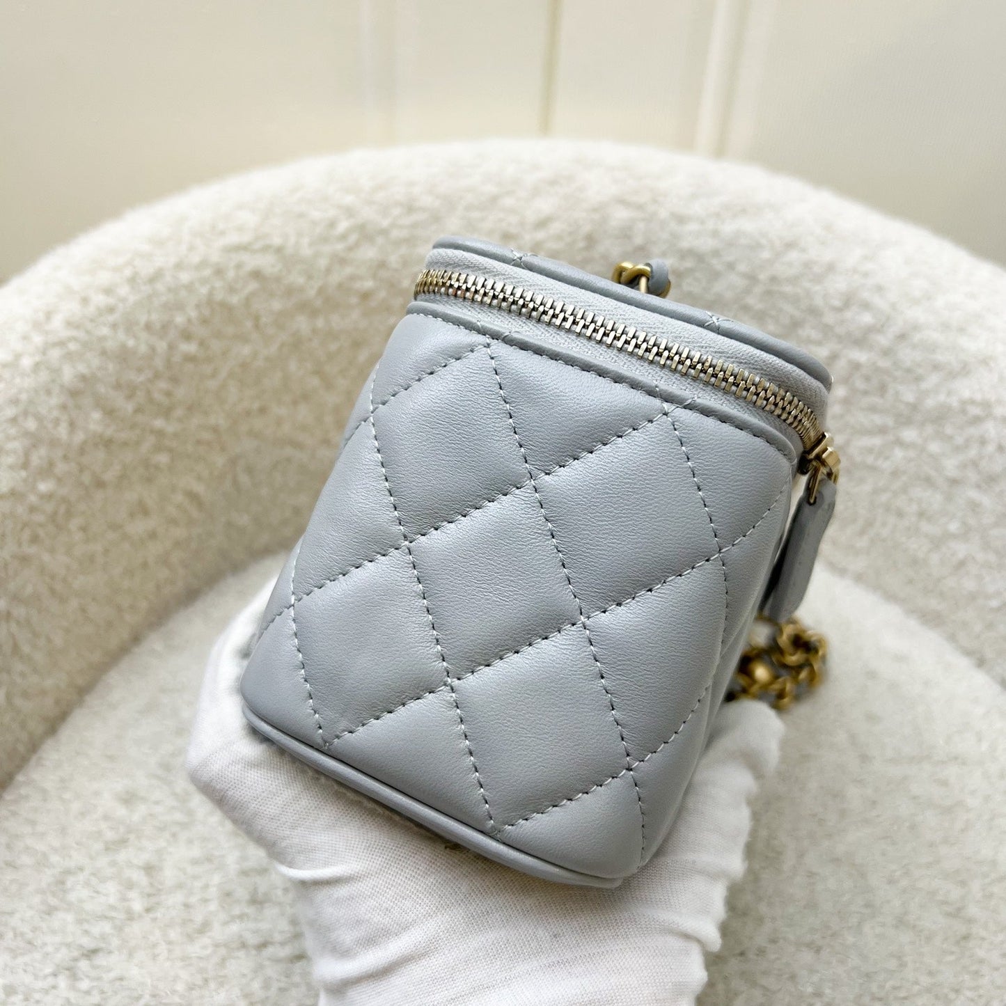 Chanel Pearl Crush Small Vanity in Grey Lambskin and AGHW (Model: AP2303)