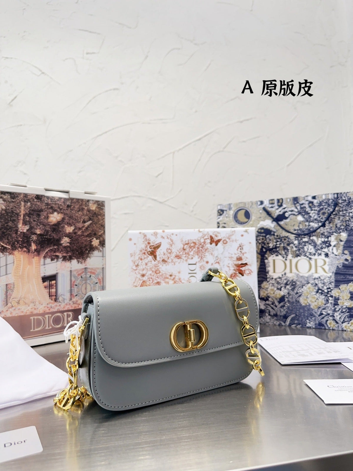 DR278 30 Montaigne Avenue Bag / 9 x 5 x 2.5 inches