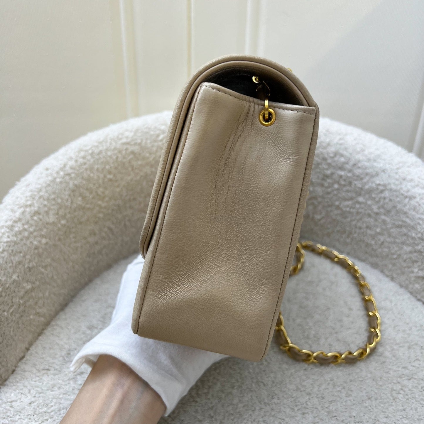 Chanel Medium Vintage Diana Flap in Beige Lambskin and 24K GHW