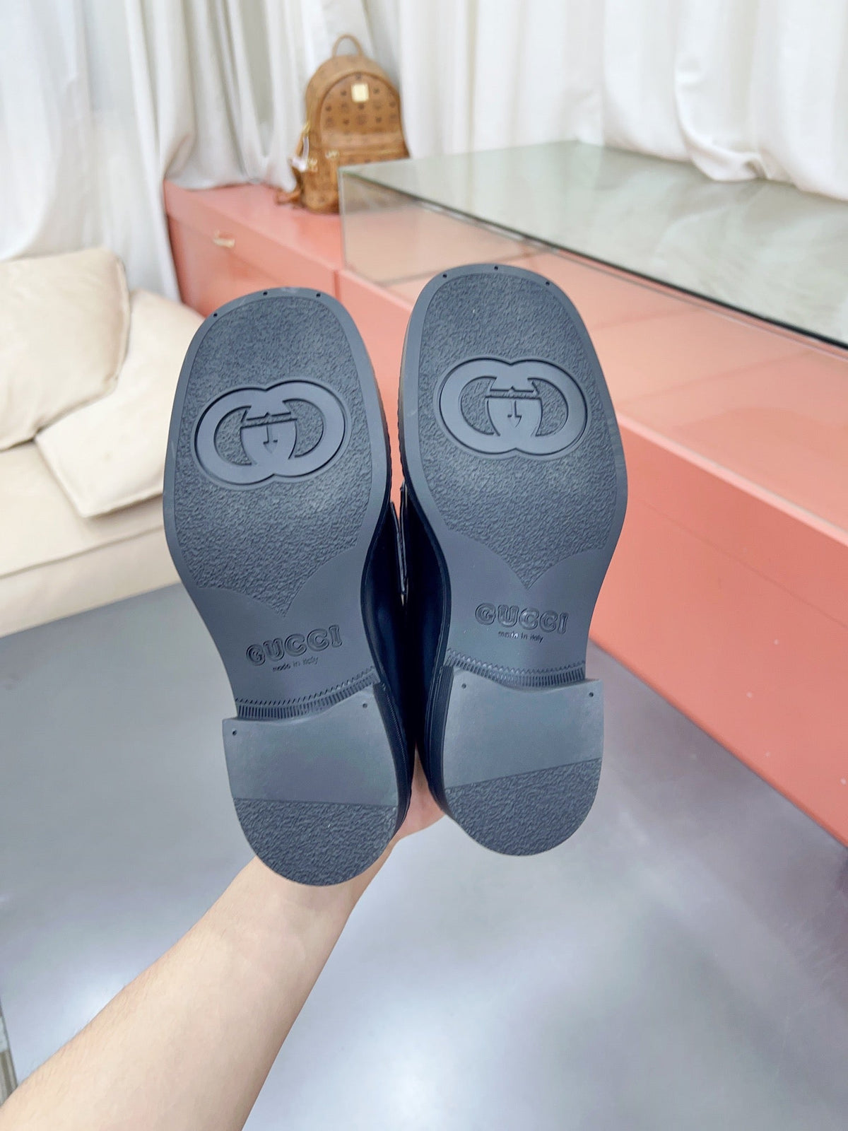 SE972 Women's loafer with Interlocking GG / Size5-9