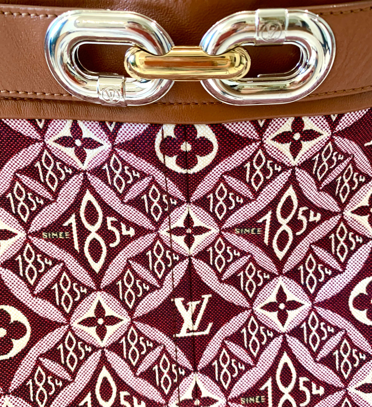 LOUIS VUITTON LEATHER BELTED ZIP SKIRT