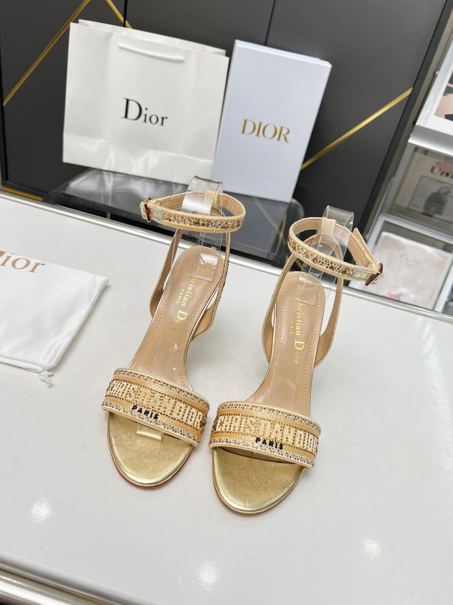 SE1107 DR Dway Heeled Sandal / Size5-10
