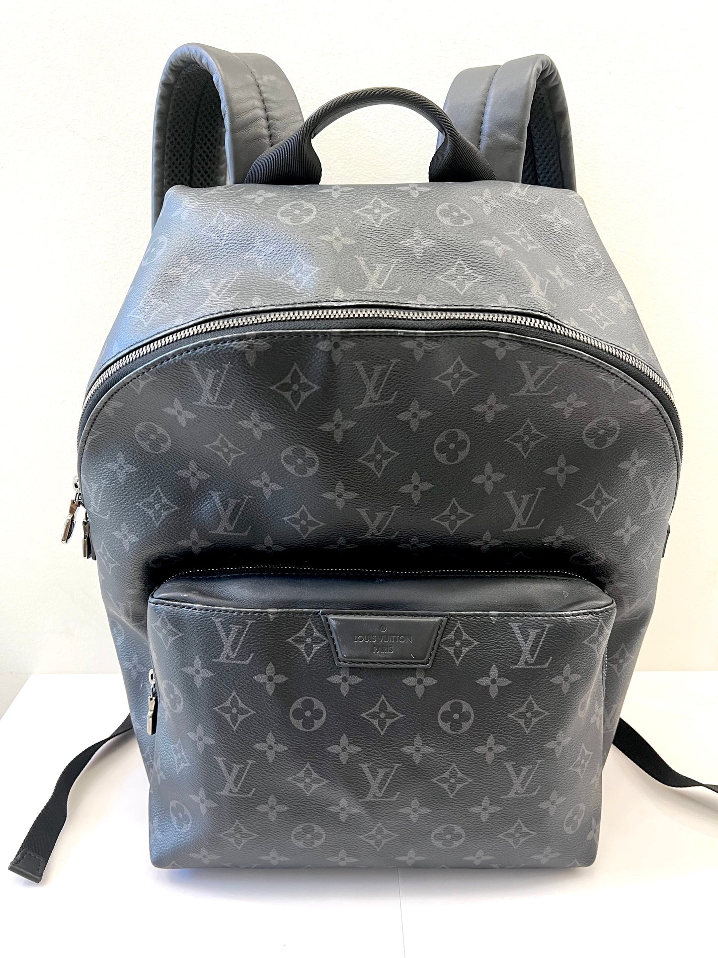 LOUIS VUITTON MONOGRAM ECLIPSE DISCOVERY BACKPACK