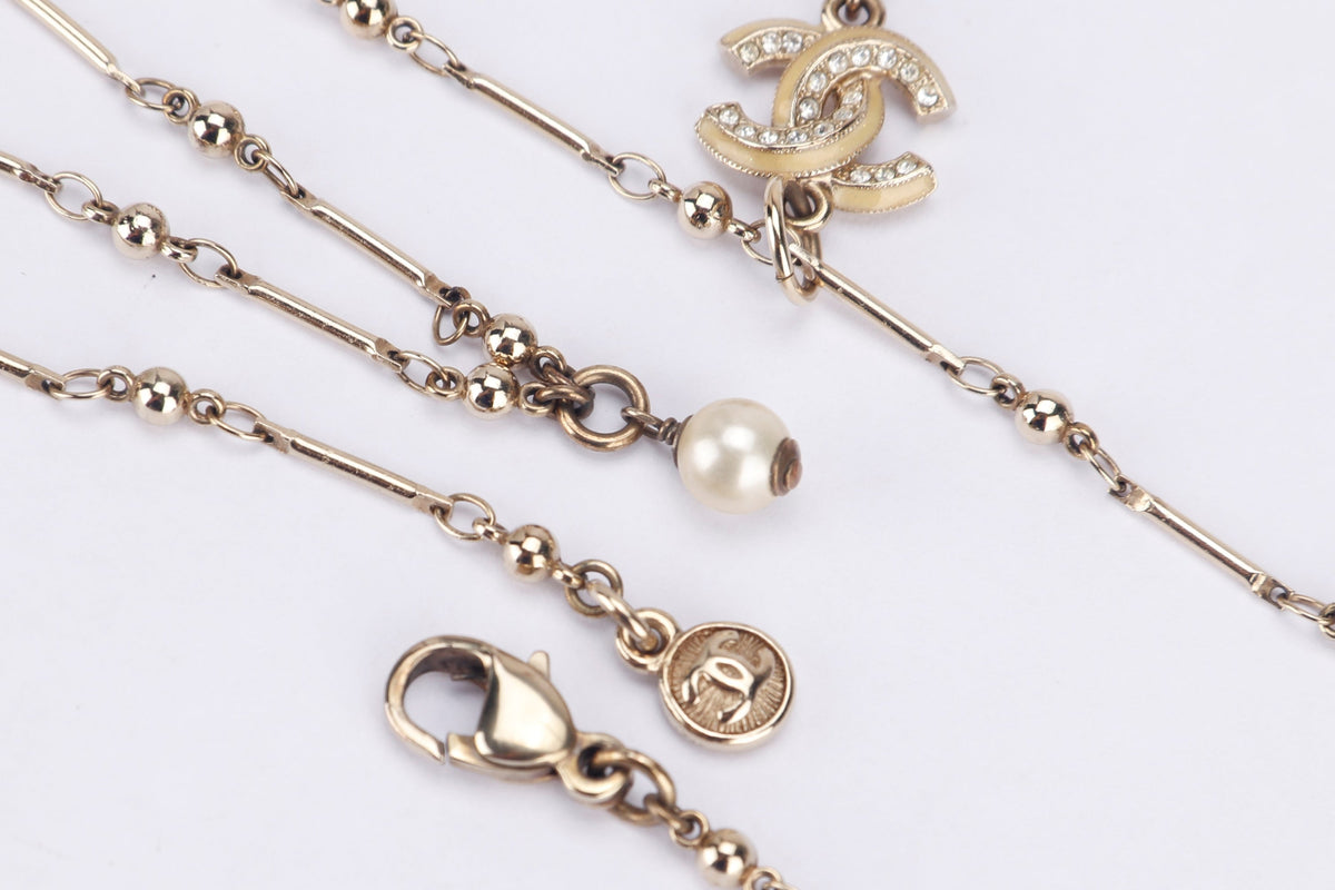 CHANEL 60CM LIGHT GP NECKLACE WITH 3 FAUX PEARL AND CC SMALL PENDANT, NO BOX
