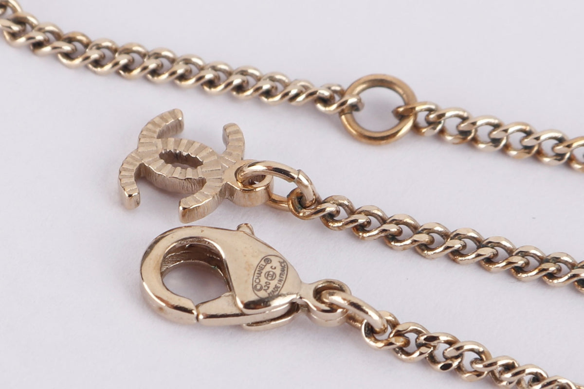 CHANEL 60CM LIGHT GP NECKLACE FAUX PEARL, RHINESTONE CC AND CAMELIA PENDANT, NO BOX