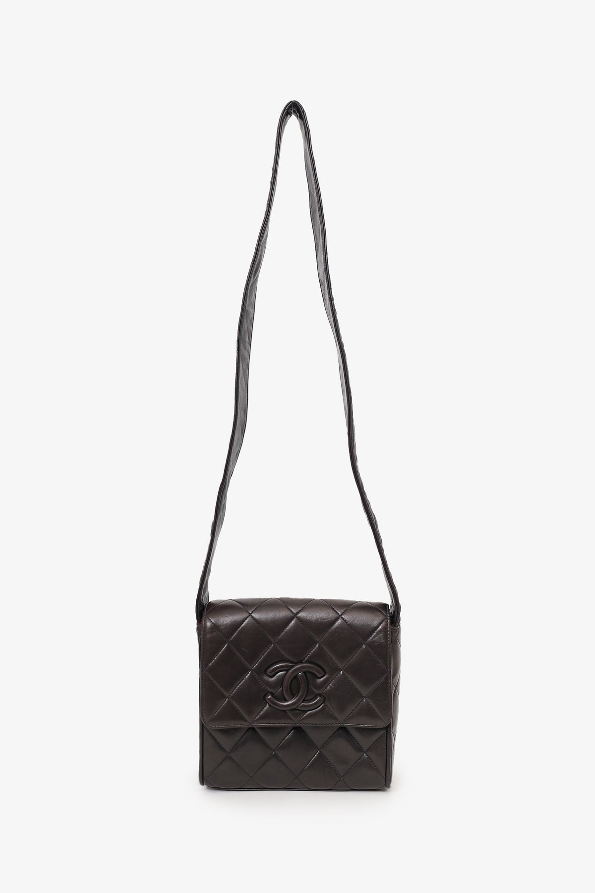 Pre-Loved Chanel™ 1991-94 So Black Quilted Lambskin Leather CC Shoulder Bag