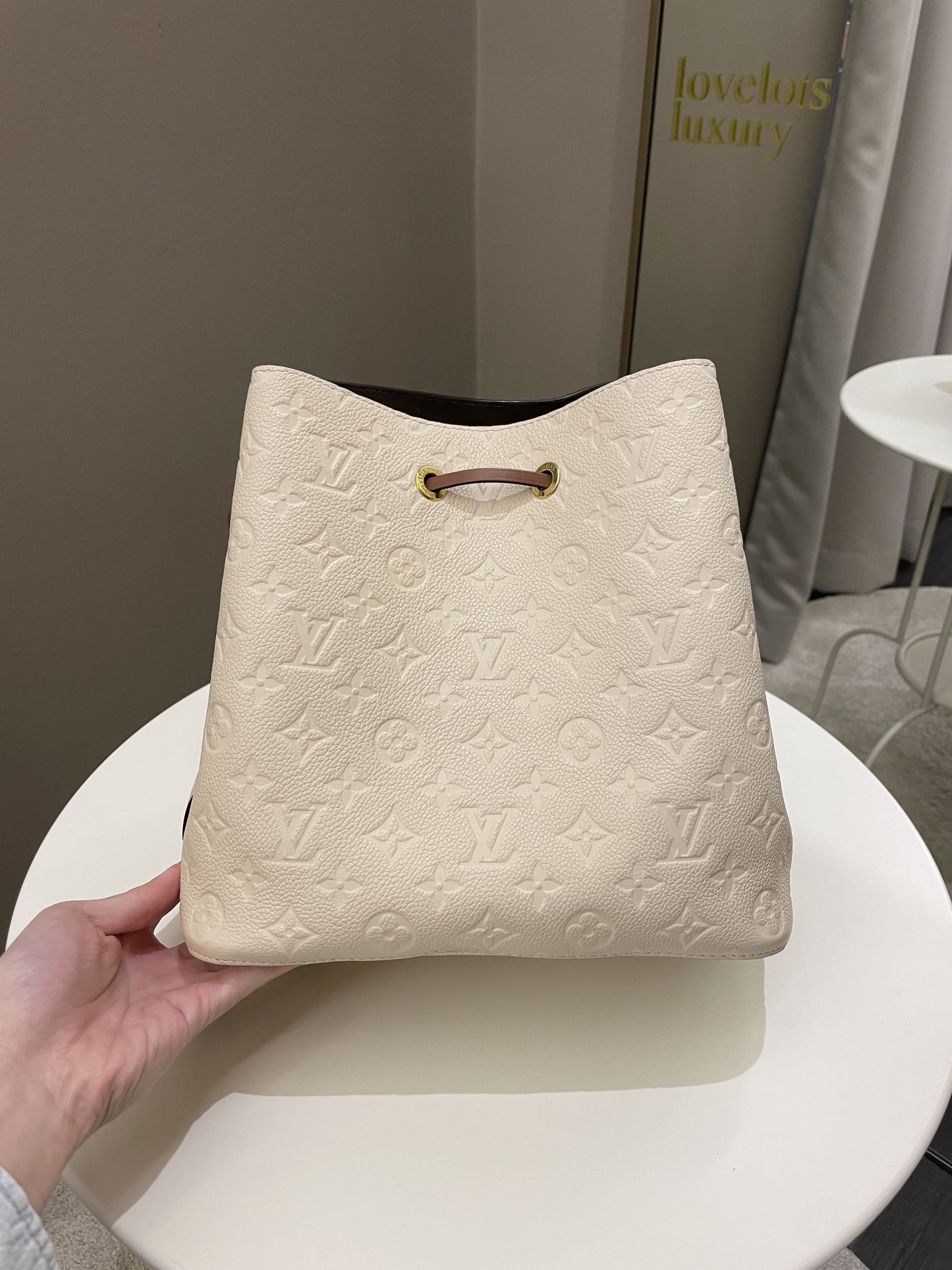Louis Vuitton Neonoe MM Cream Monogram Empreinte