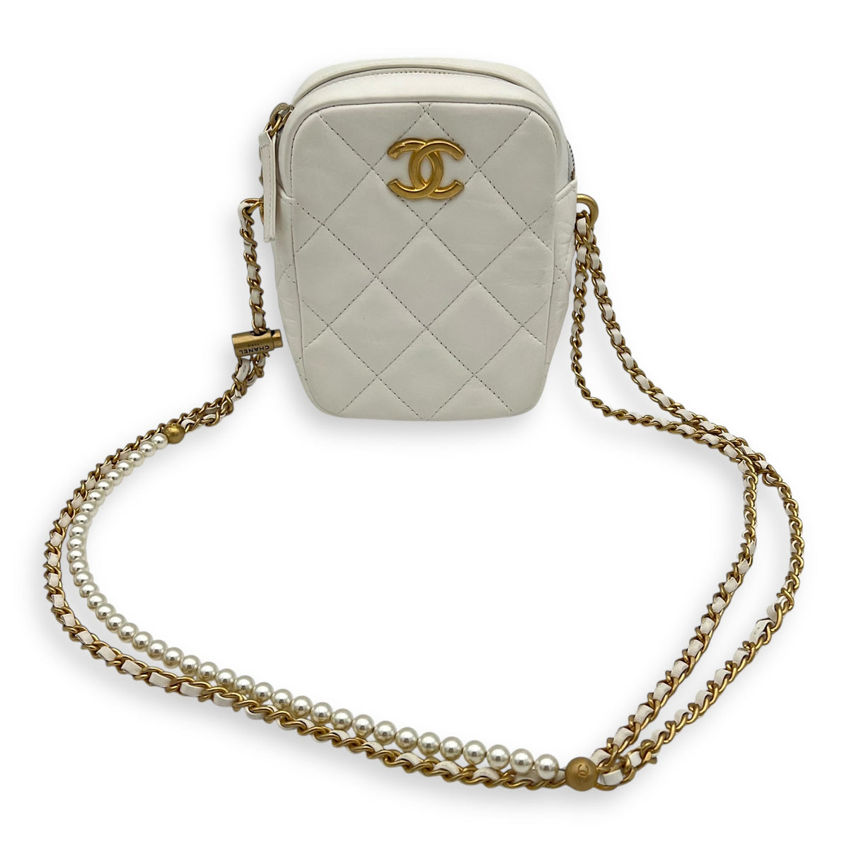CC Camera Crossbody Bag White in Lambskin, Gold hardware
