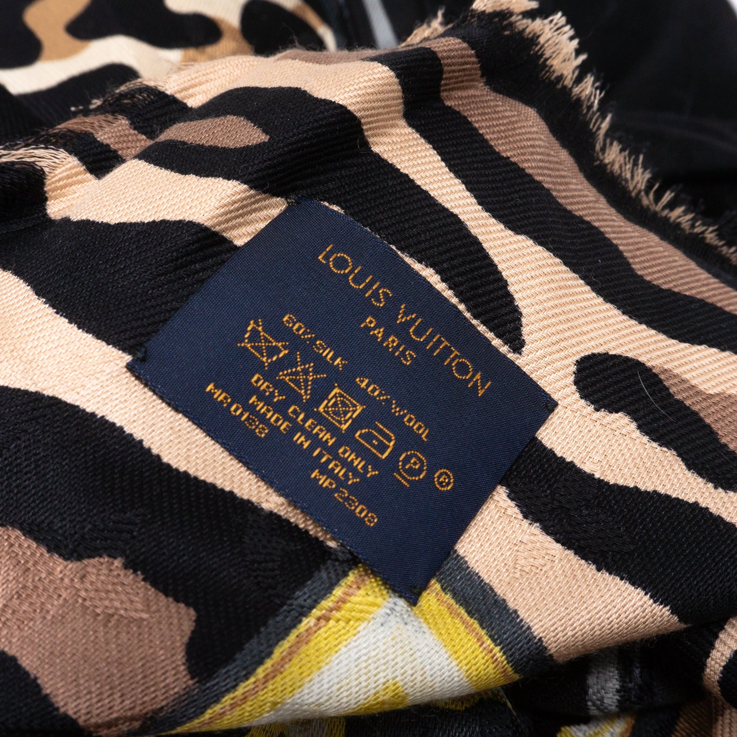 Louis-vuitton Monogram Shawl Leogram Black