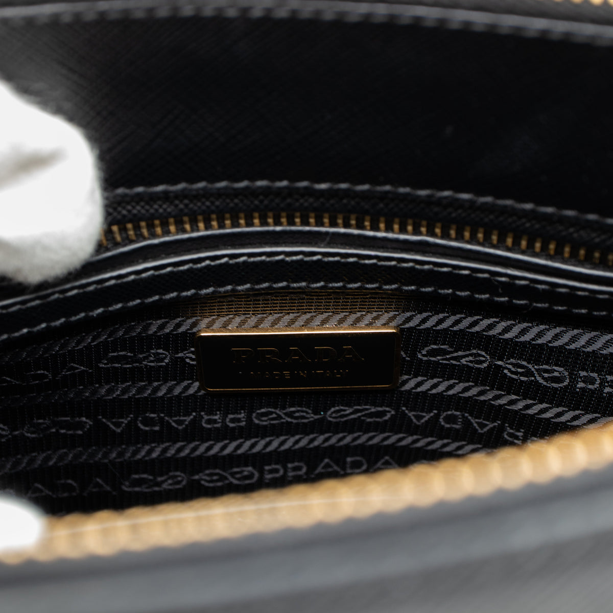 Galleria Small Double Zip Black Saffiano