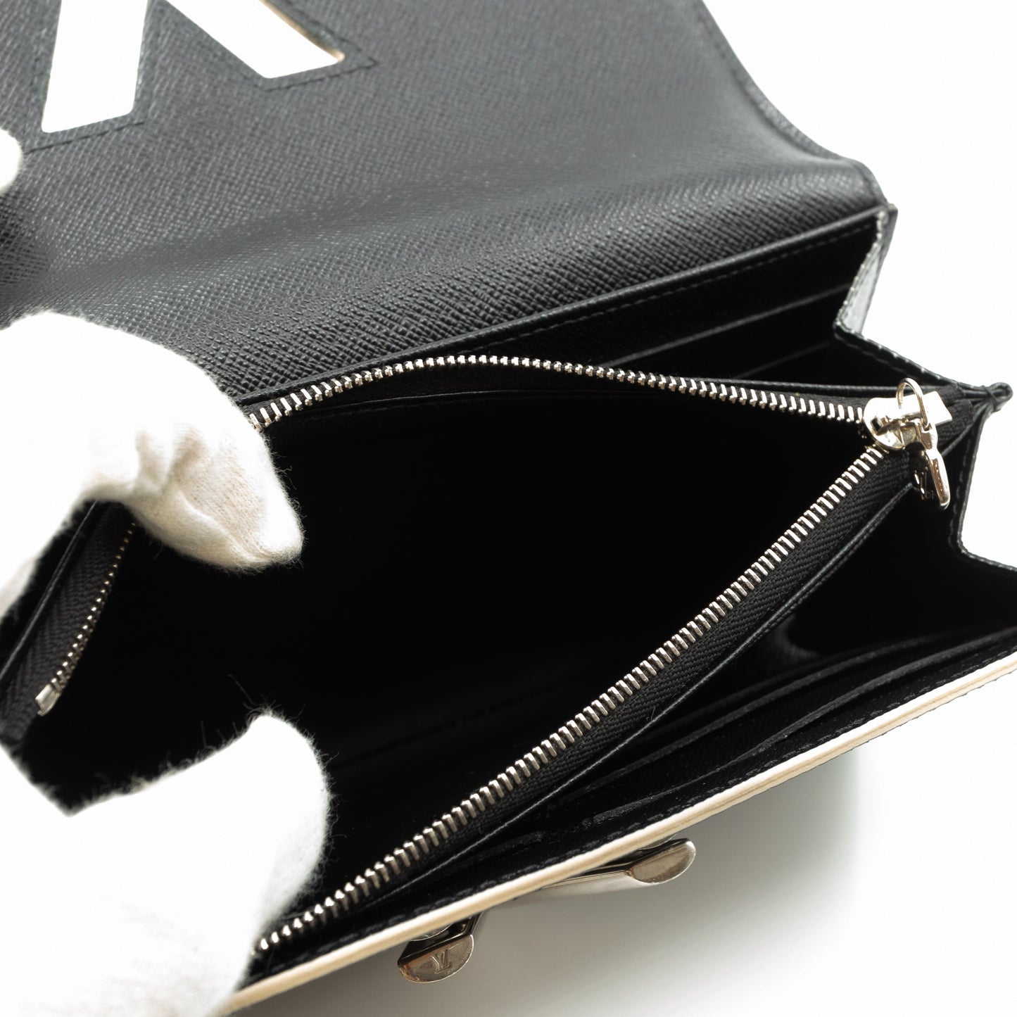 Louis-vuitton Twist Wallet Epi Leather World Tour