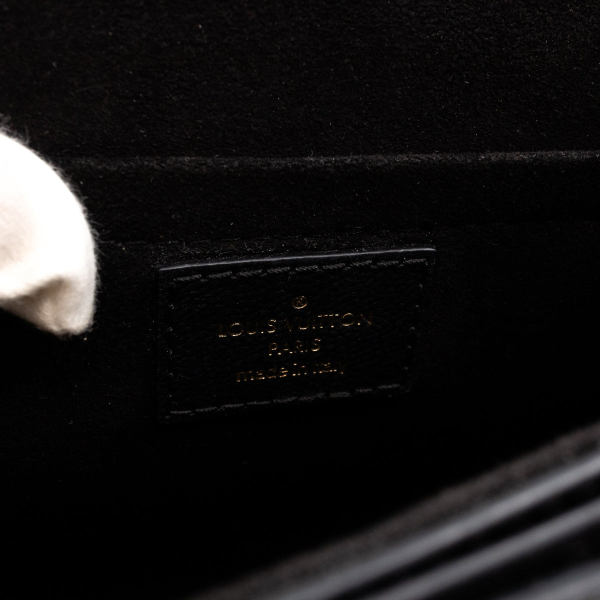 Louis-vuitton Very Messenger Monogram Leather Black