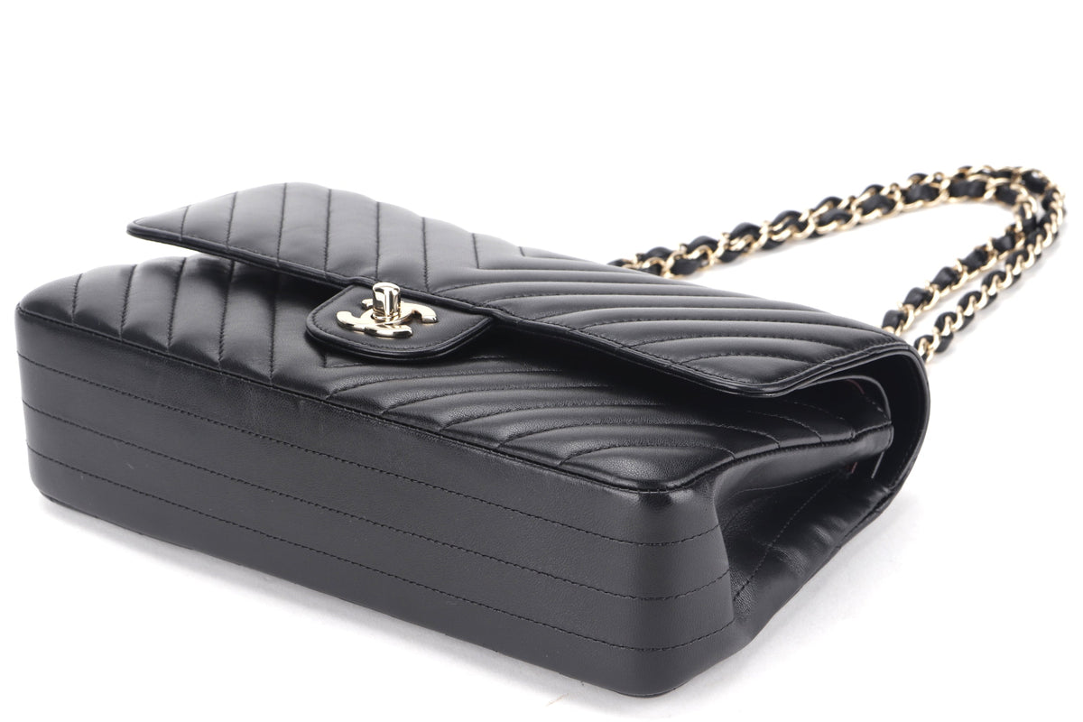 CHANEL CLASSIC DOUBLE FLAP CHEVRON (2467xxxx) MEDIUM BLACK LAMBSKIN WITH GOLD CHAIN, WITH , DUST COVER & BOX