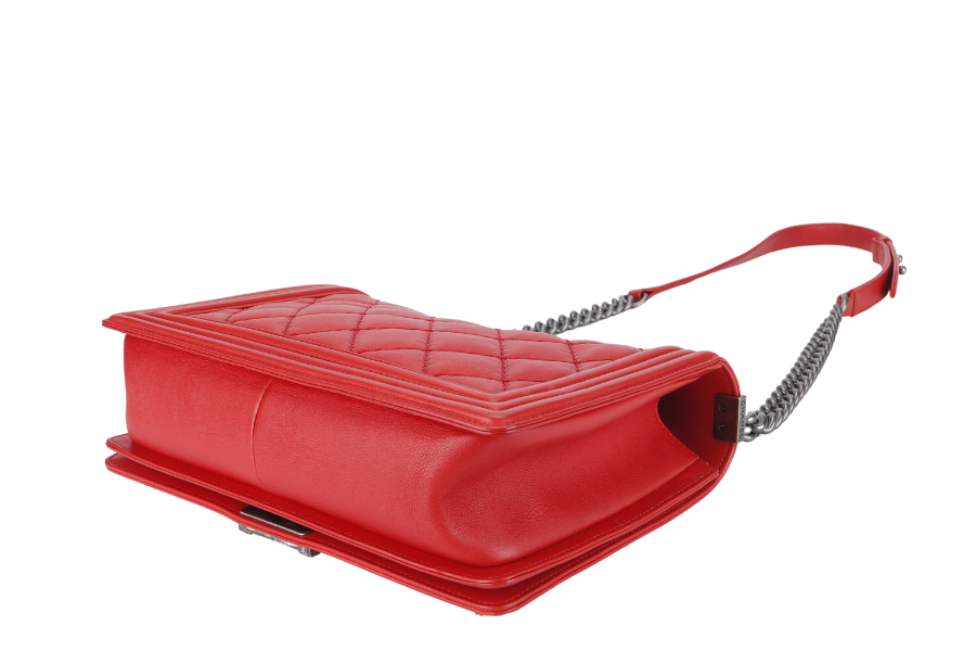 CHANEL LEBOY (1877xxxx) NEW MEDIUM RED ULTRA STITCH RUTHENIUM HARDWARE WITH