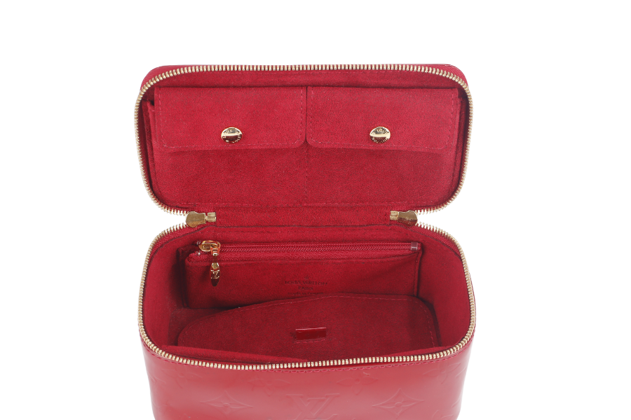 LOUIS VUITTON JEWELRY CASE (M91273) RED MONOGRAM VERNIS WITH DUST COVER