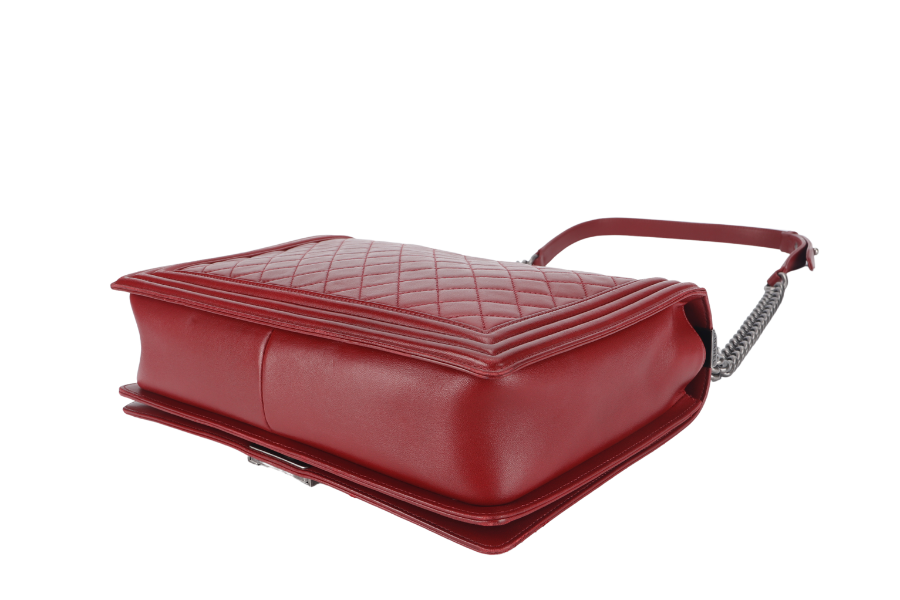 CHANEL LEBOY LARGE RED LAMBSKIN LEATHER RUTHENIUM HARDWARE (1837xxxx) WITH AND DUST COVER